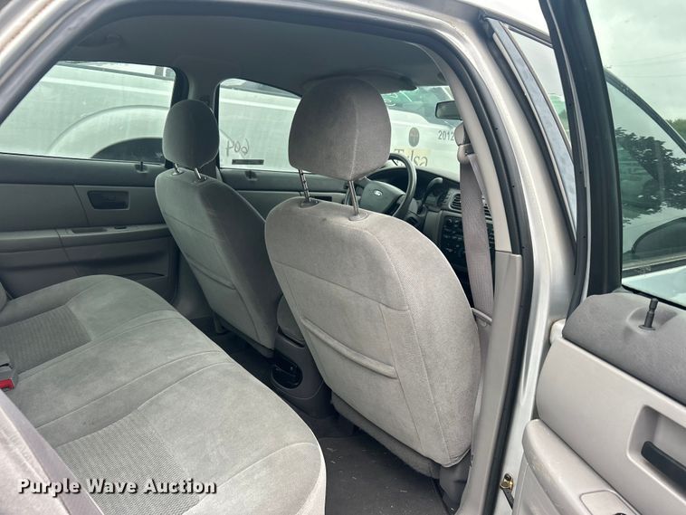 image for item EG0351 2006 Ford Taurus 