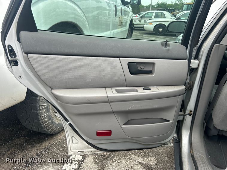 image for item EG0351 2006 Ford Taurus 