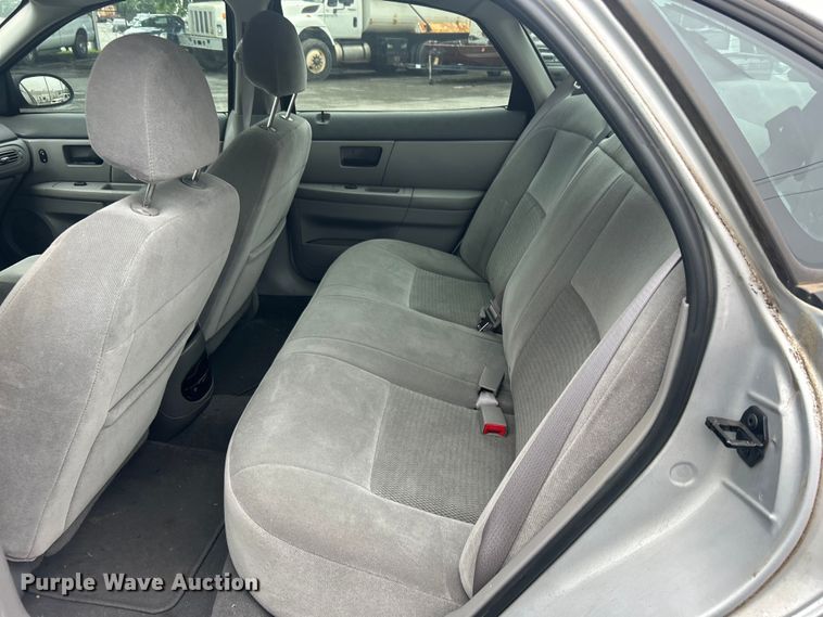 image for item EG0351 2006 Ford Taurus 