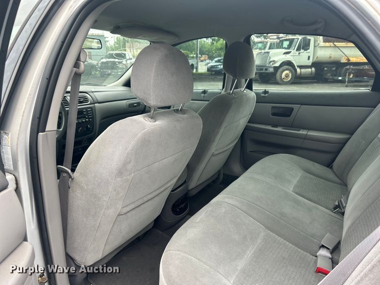 image for item EG0351 2006 Ford Taurus 