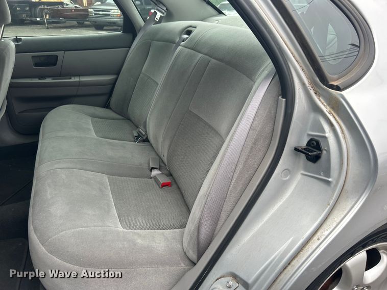 image for item EG0351 2006 Ford Taurus 