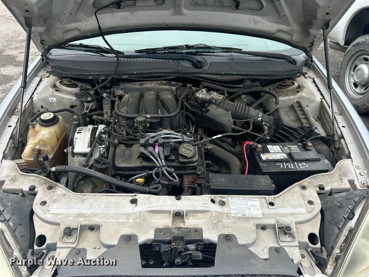 image for item EG0351 2006 Ford Taurus 