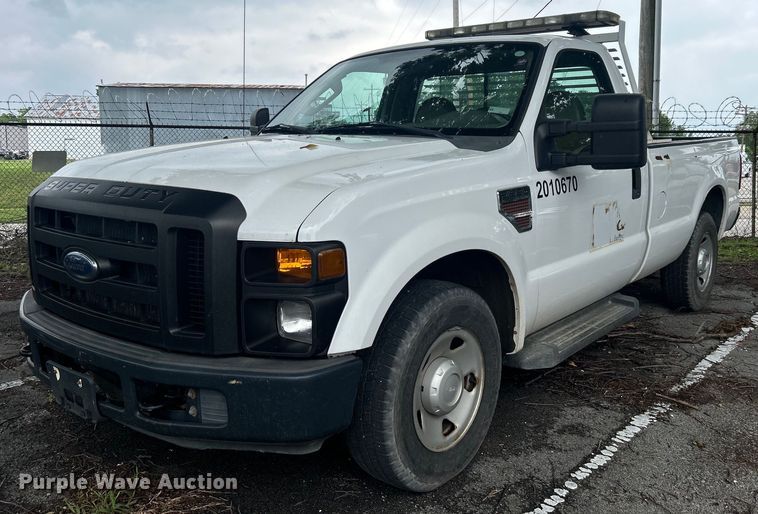 image for item EG0355 2010 Ford F250 Super Duty pickup truck