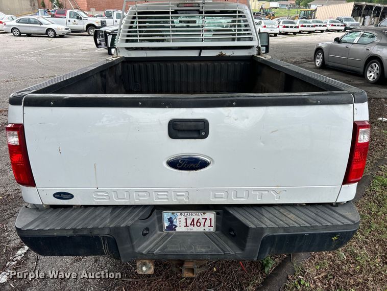 image for item EG0355 2010 Ford F250 Super Duty pickup truck