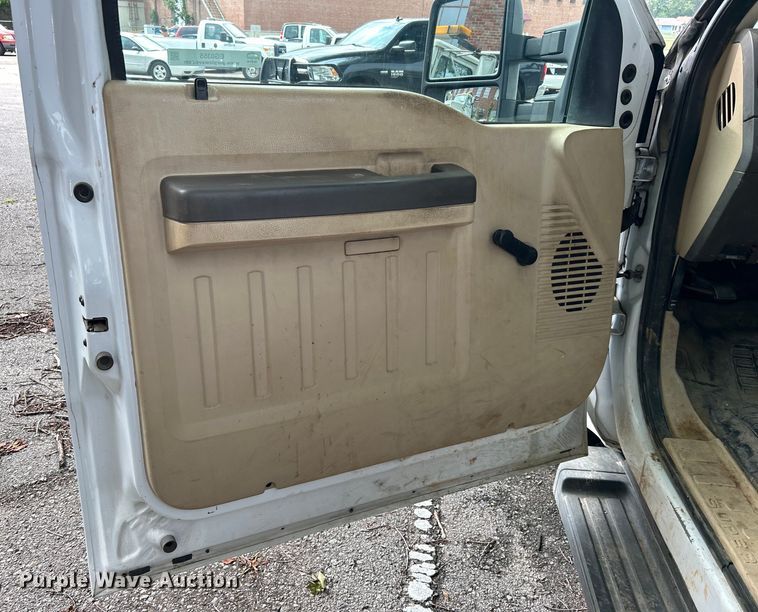 image for item EG0355 2010 Ford F250 Super Duty pickup truck