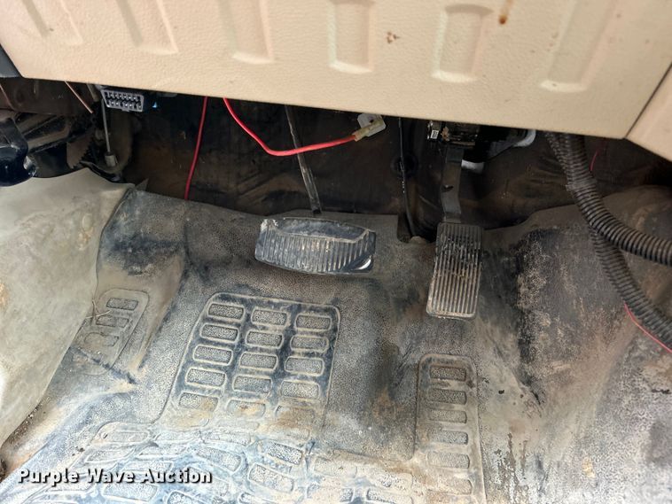 image for item EG0355 2010 Ford F250 Super Duty pickup truck