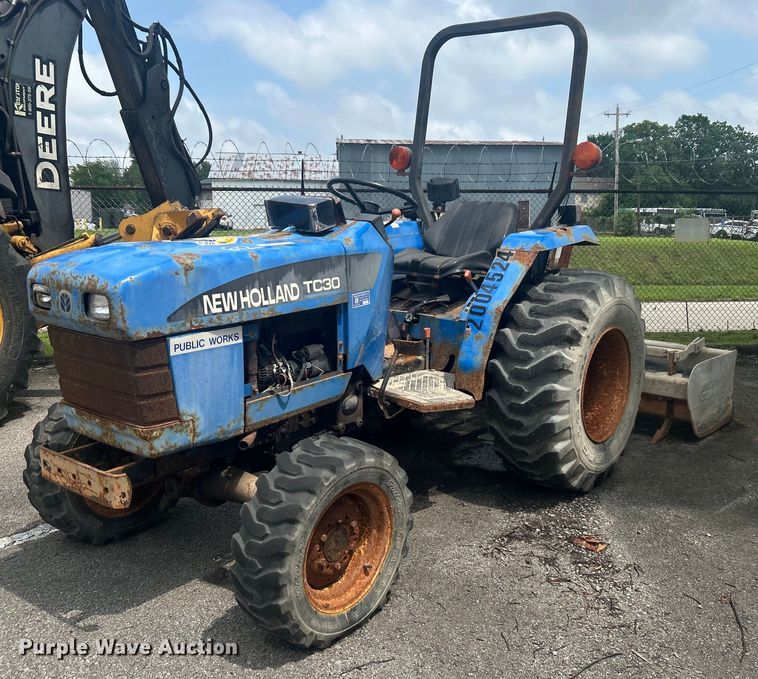 image for item EG0357 New Holland TC30  MFWD tractor