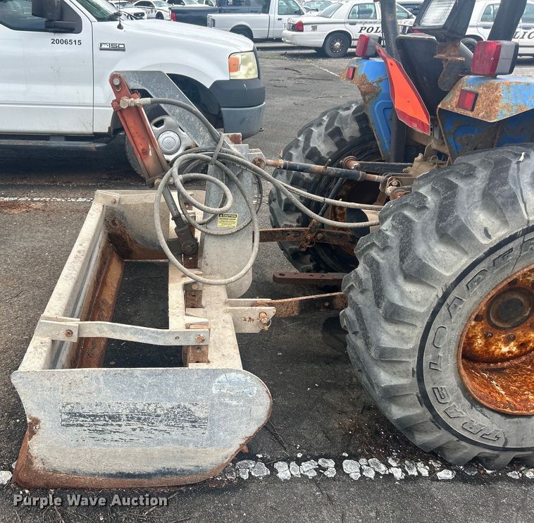 image for item EG0357 New Holland TC30  MFWD tractor