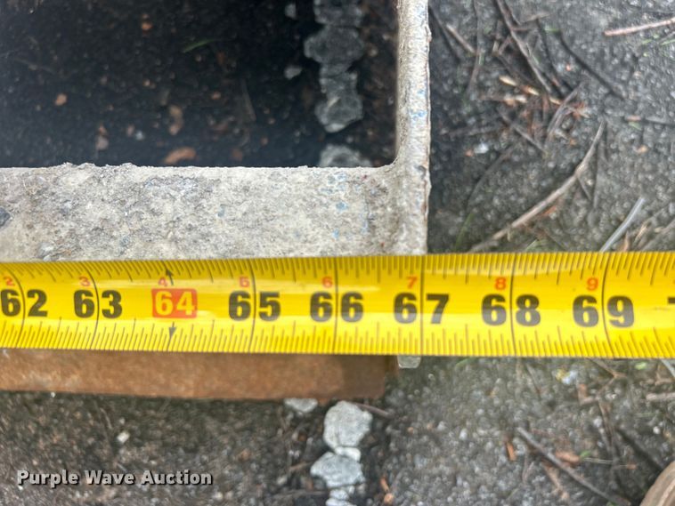 image for item EG0357 New Holland TC30  MFWD tractor