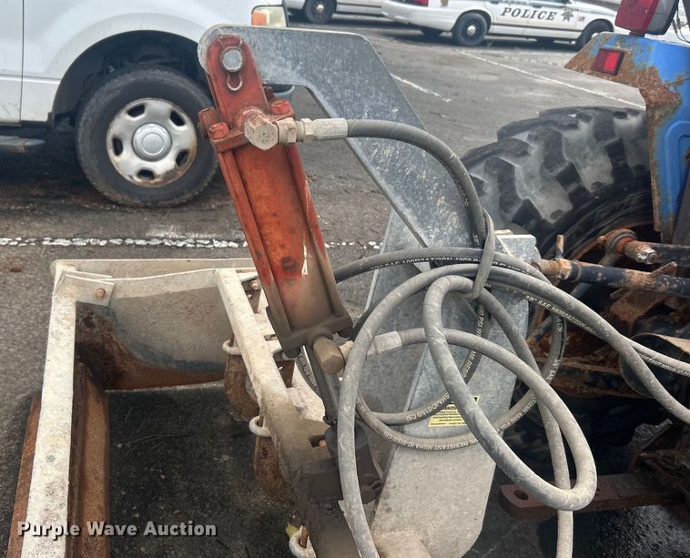 image for item EG0357 New Holland TC30  MFWD tractor