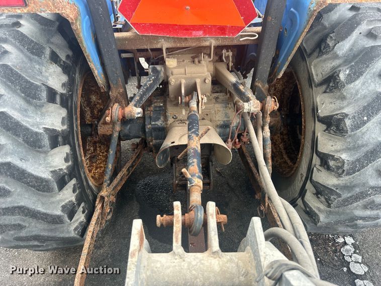 image for item EG0357 New Holland TC30  MFWD tractor