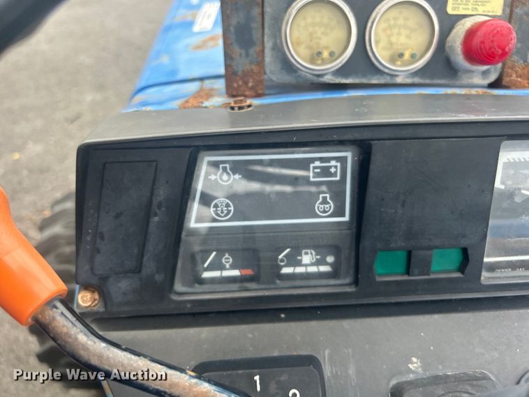 image for item EG0357 New Holland TC30  MFWD tractor