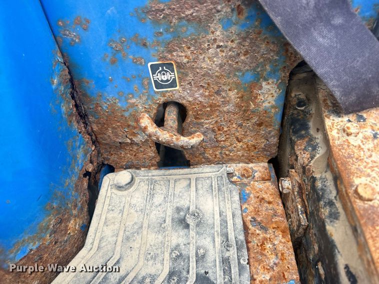 image for item EG0357 New Holland TC30  MFWD tractor