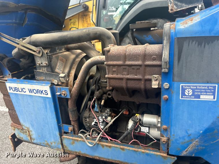 image for item EG0357 New Holland TC30  MFWD tractor