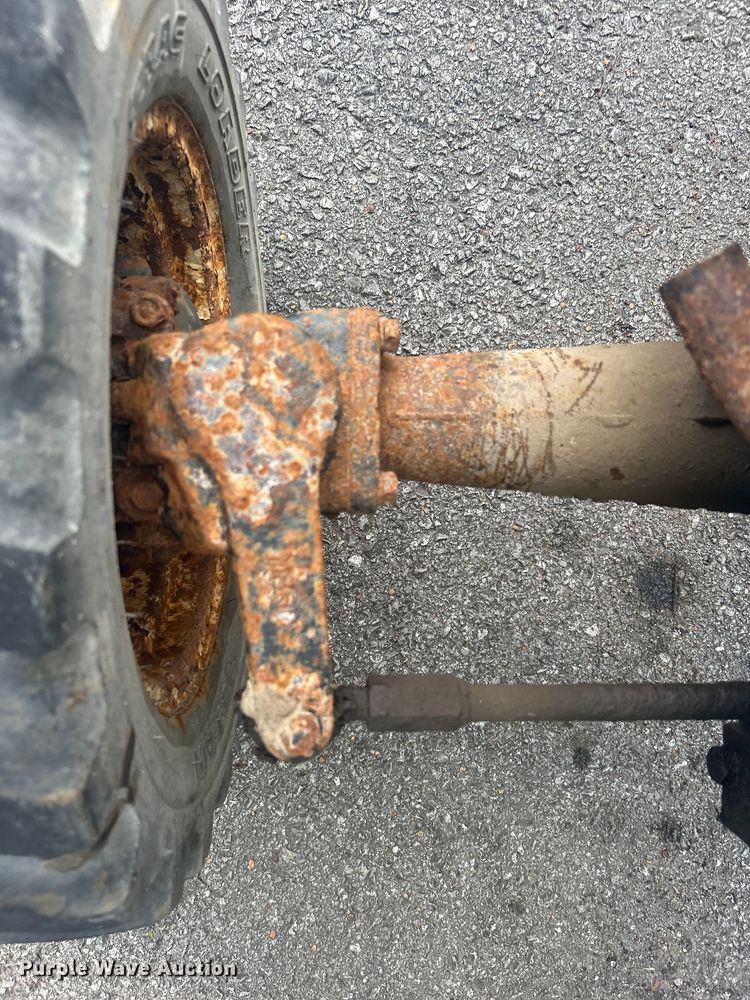 image for item EG0357 New Holland TC30  MFWD tractor