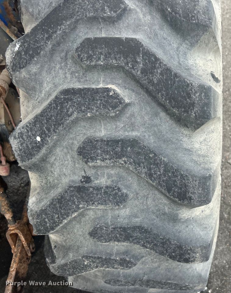 image for item EG0357 New Holland TC30  MFWD tractor