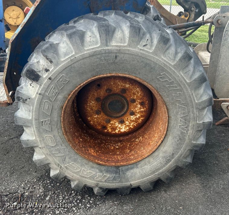 image for item EG0357 New Holland TC30  MFWD tractor