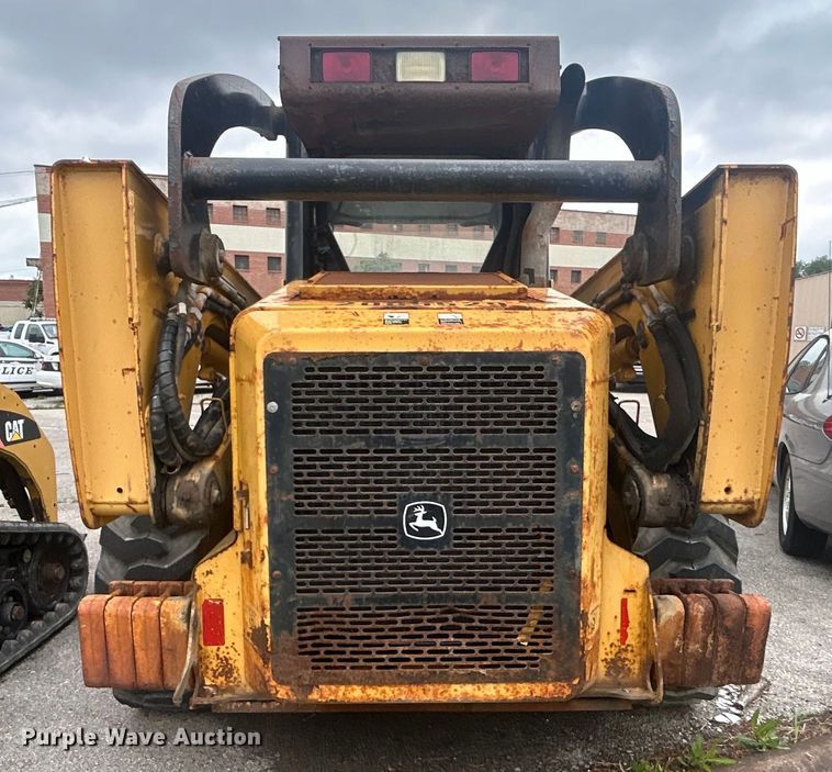 image for item EG0358 John Deere 332  skid steer loader