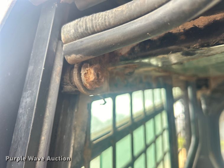 image for item EG0358 John Deere 332  skid steer loader