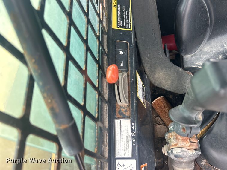 image for item EG0358 John Deere 332  skid steer loader