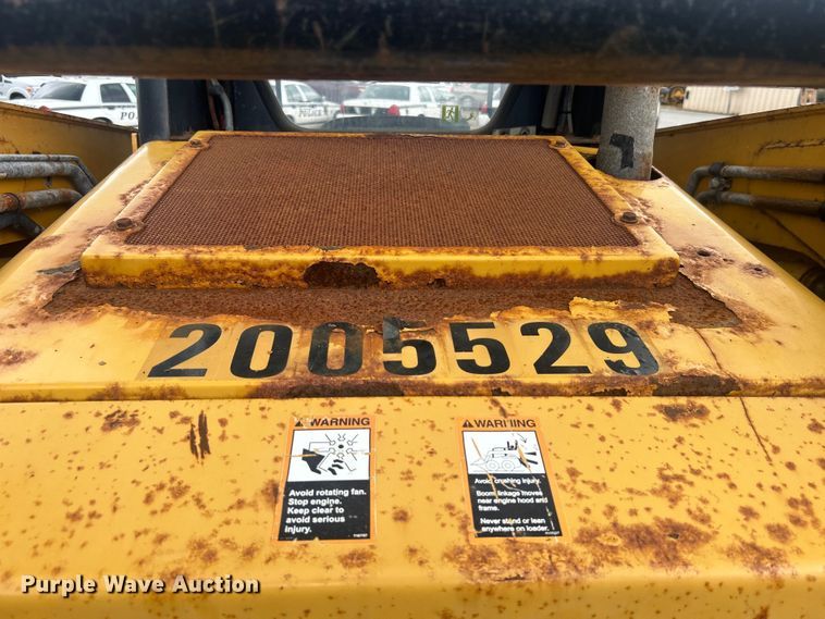 image for item EG0358 John Deere 332  skid steer loader