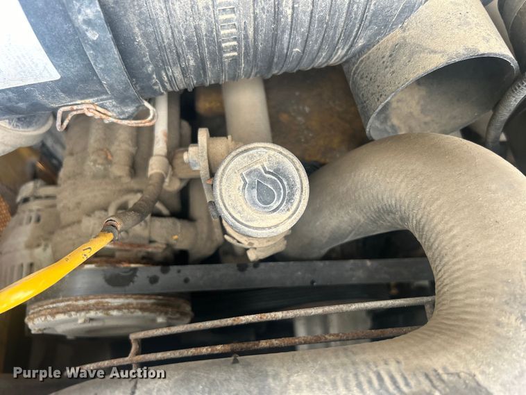 image for item EG0358 John Deere 332  skid steer loader