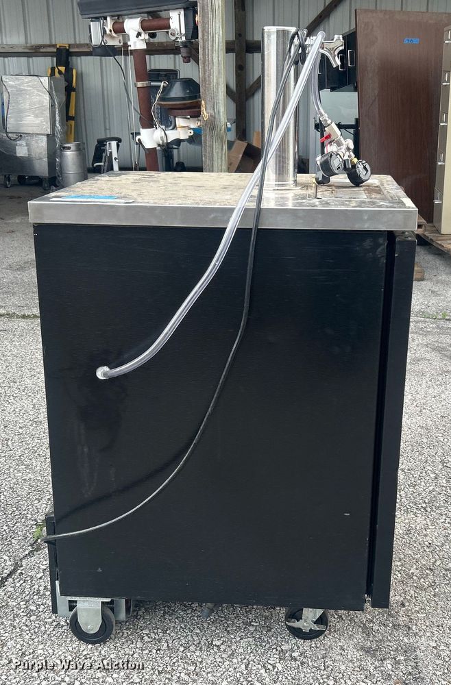 image for item EG0370 True TDD-1 beer dispenser