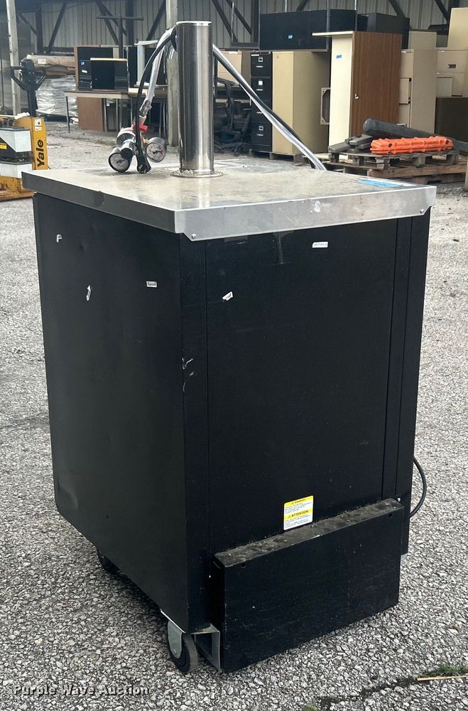 image for item EG0370 True TDD-1 beer dispenser
