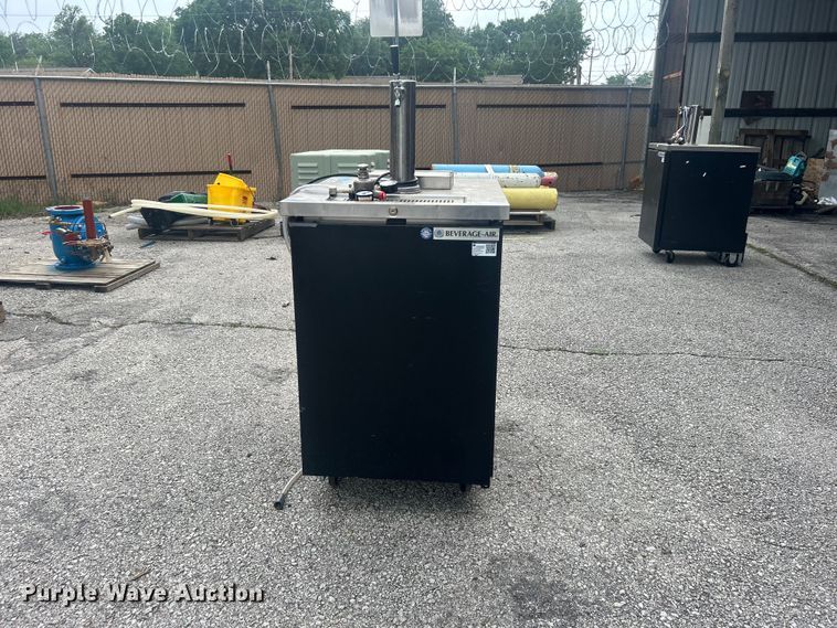 image for item EG0371 True TDD-1 beer dispenser