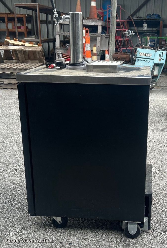 image for item EG0371 True TDD-1 beer dispenser
