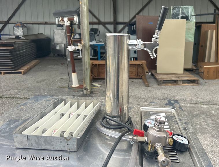 image for item EG0371 True TDD-1 beer dispenser