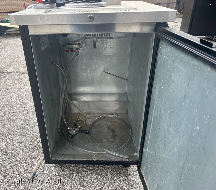 image for item EG0371 True TDD-1 beer dispenser