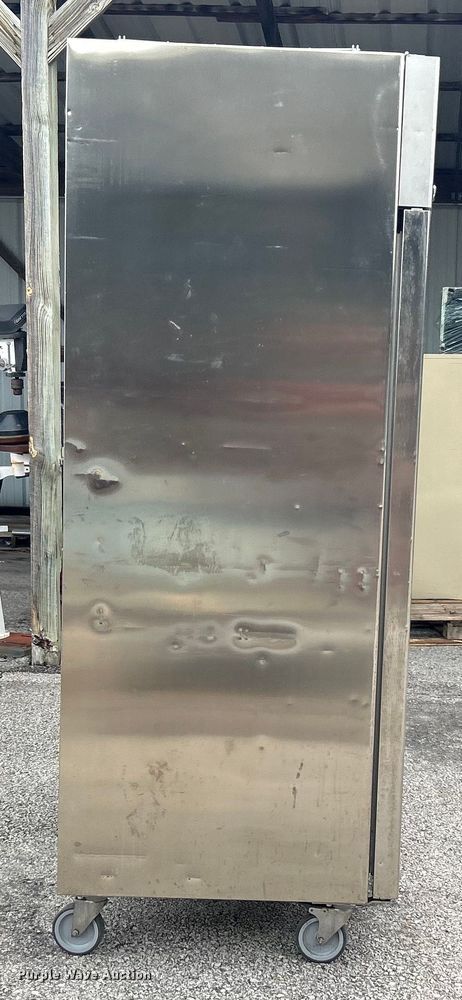 image for item EG0372 Electrolux SMART RH14FE2FEU freezer