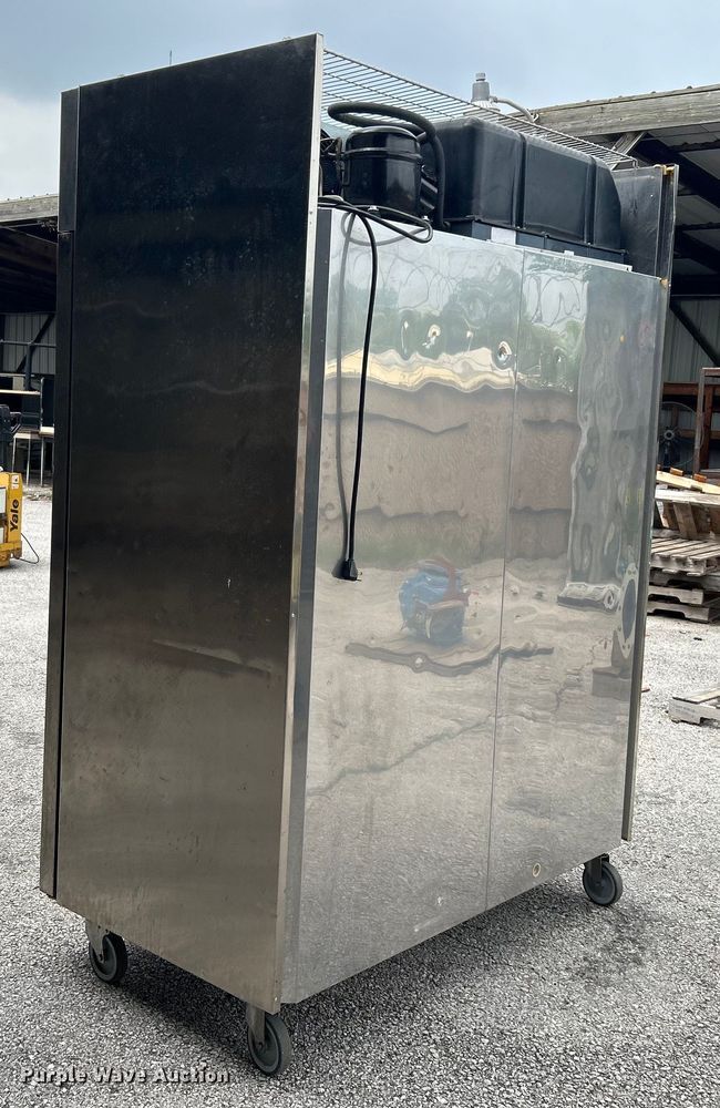 image for item EG0372 Electrolux SMART RH14FE2FEU freezer