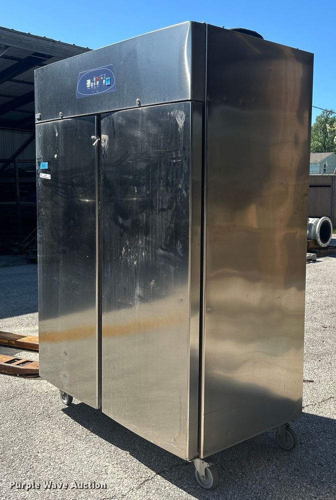 image for item EG0375 Electrolux SMART RH14FE2FEU freezer