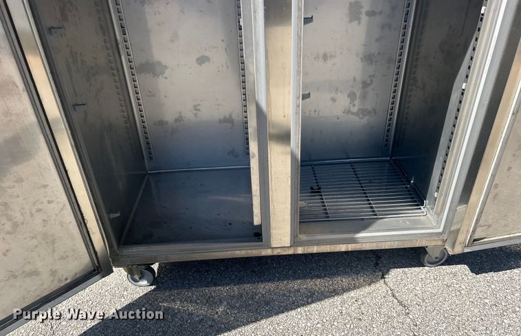 image for item EG0375 Electrolux SMART RH14FE2FEU freezer