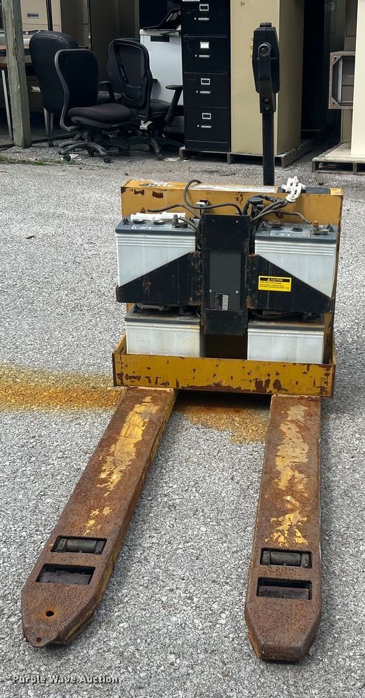 image for item EG0378 Yale MPB040ACN24C2748 pallet jack