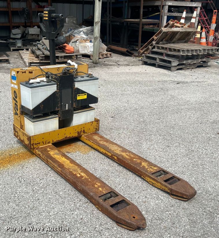 image for item EG0378 Yale MPB040ACN24C2748 pallet jack