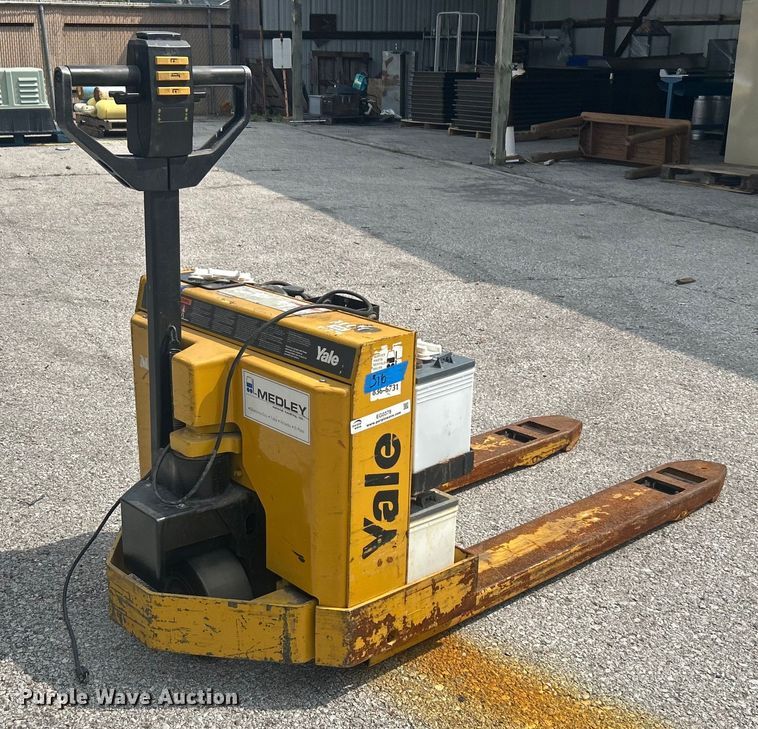 image for item EG0378 Yale MPB040ACN24C2748 pallet jack