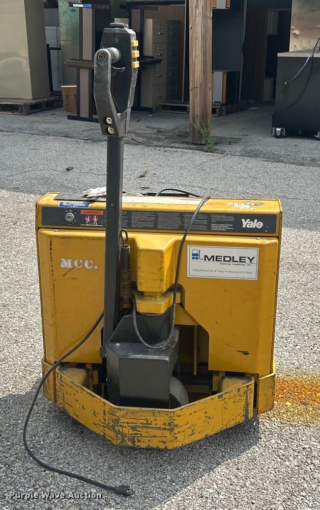 image for item EG0378 Yale MPB040ACN24C2748 pallet jack