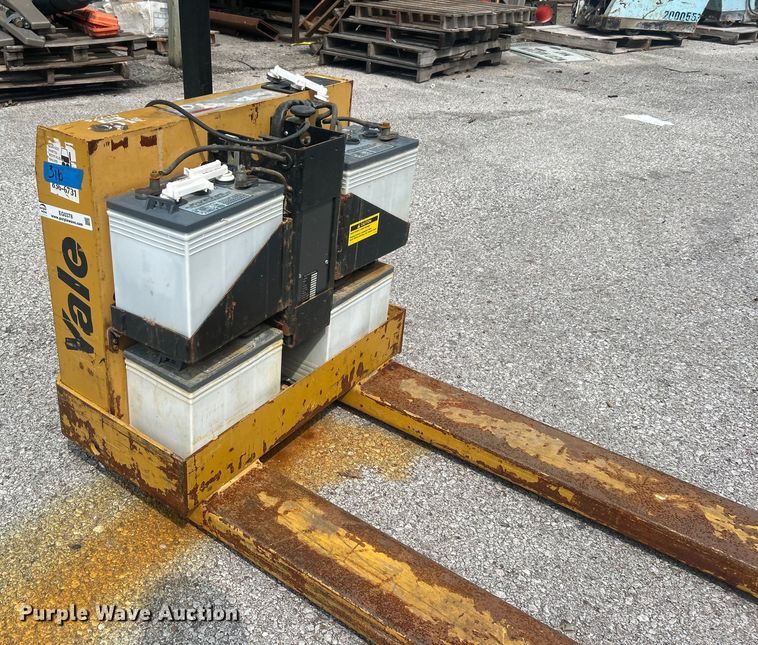 image for item EG0378 Yale MPB040ACN24C2748 pallet jack