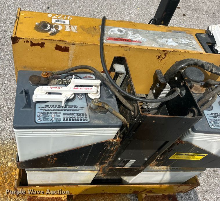 image for item EG0378 Yale MPB040ACN24C2748 pallet jack