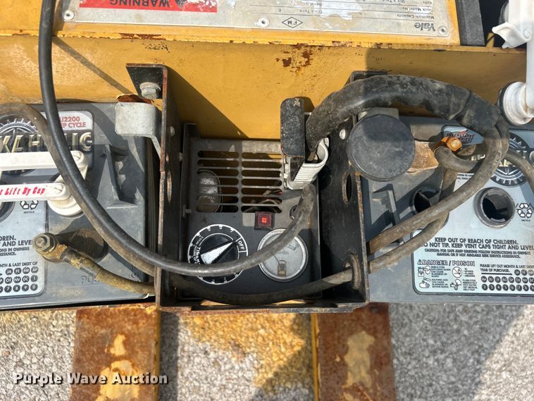 image for item EG0378 Yale MPB040ACN24C2748 pallet jack