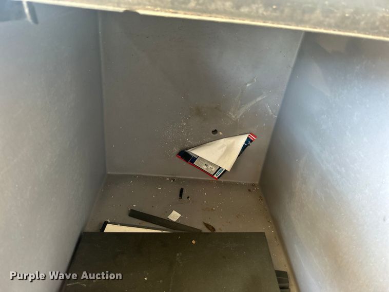 image for item EG0383 Manitowoc ice maker