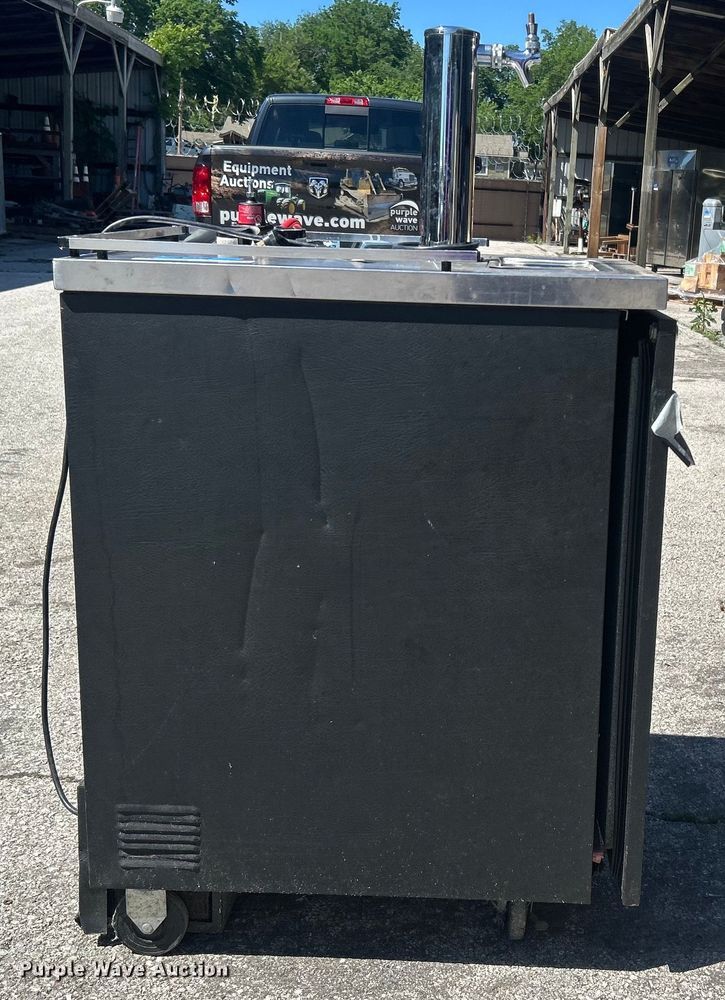 image for item EG0384 True TDD-1 beer dispenser