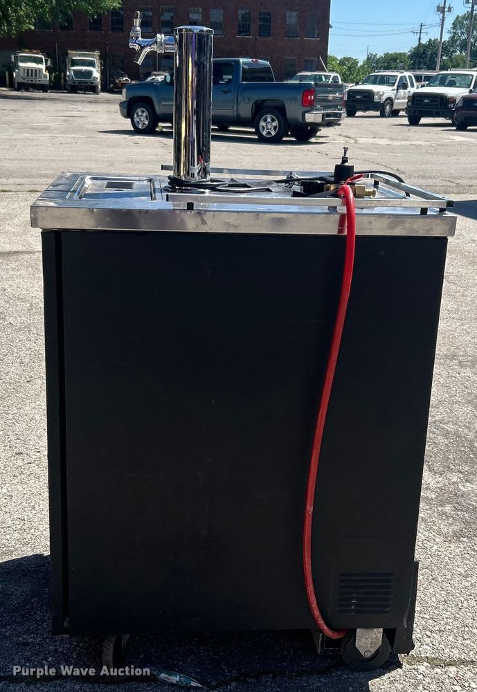 image for item EG0384 True TDD-1 beer dispenser