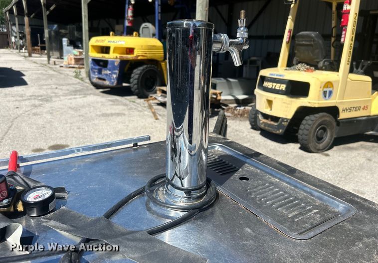 image for item EG0384 True TDD-1 beer dispenser