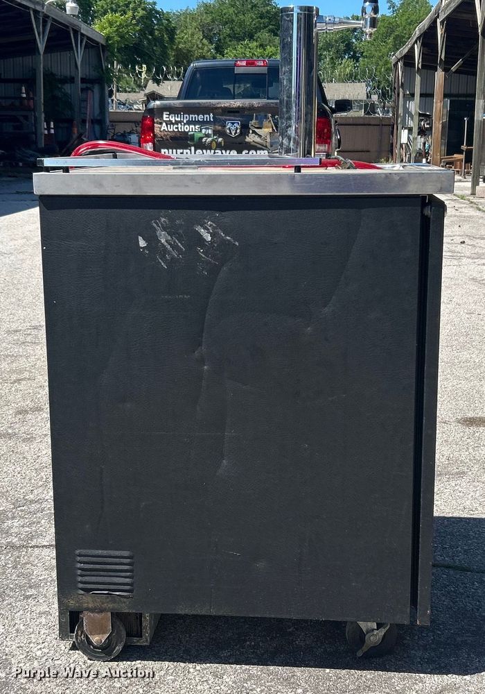 image for item EG0386 True TDD-1 beer dispenser