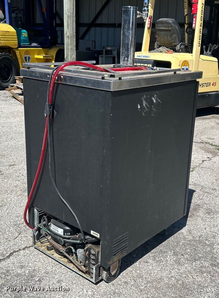 image for item EG0386 True TDD-1 beer dispenser