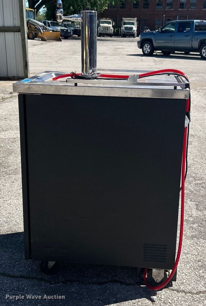 image for item EG0386 True TDD-1 beer dispenser